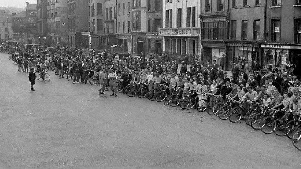 1936 - Cork Cyclists Gather A Gathering of Cork Cyclists
